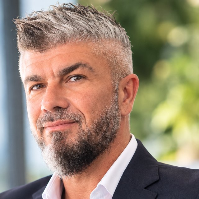 Photograph of Dr Zafer Bekiroğulları